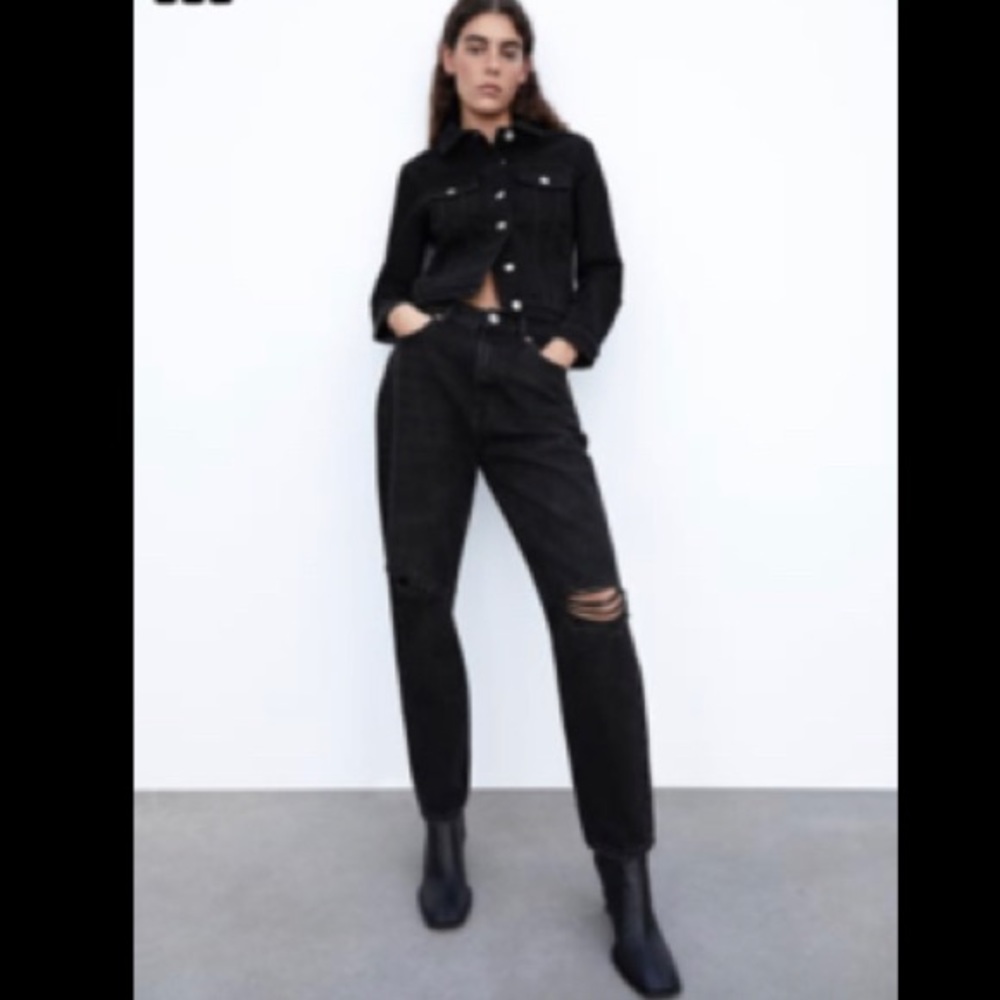 ✖️SOLD✖️ NWT ZARA • Ripped Knee Mom Jeans